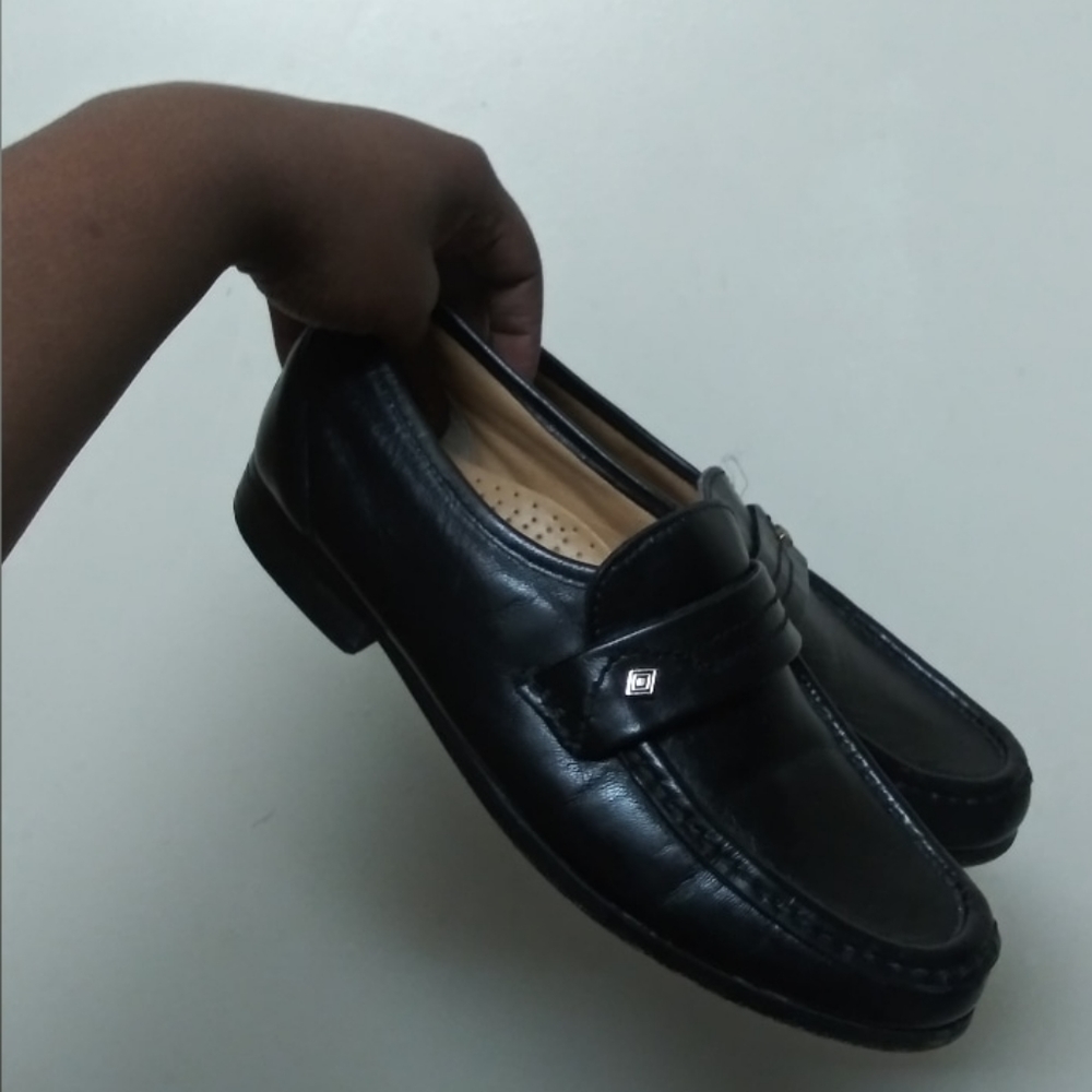 Vintage Black Loafers